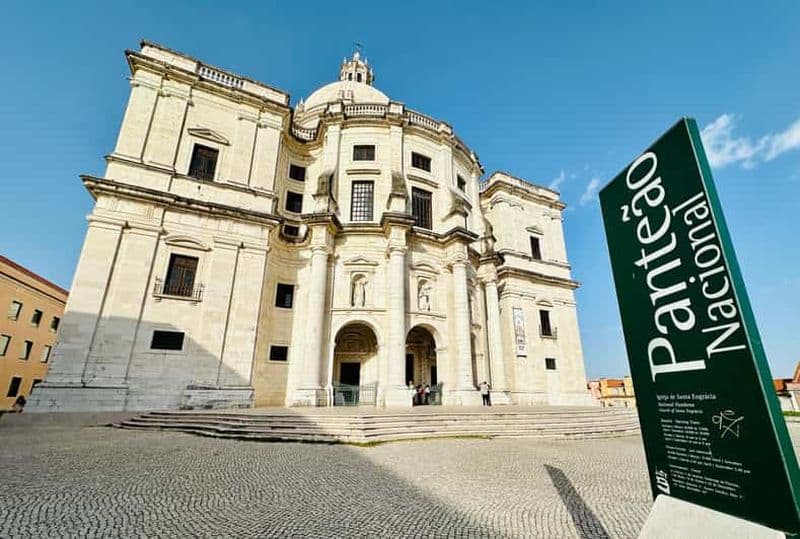 Lisbonne : visite guidée en tuk-tuk d'Alfama et de Mouraria