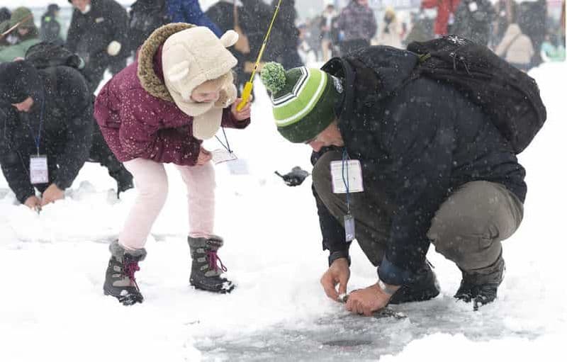 Excursion d'une journée au festival de pêche sur glace de Hwacheon (+ vallée glacée d'Eobi)