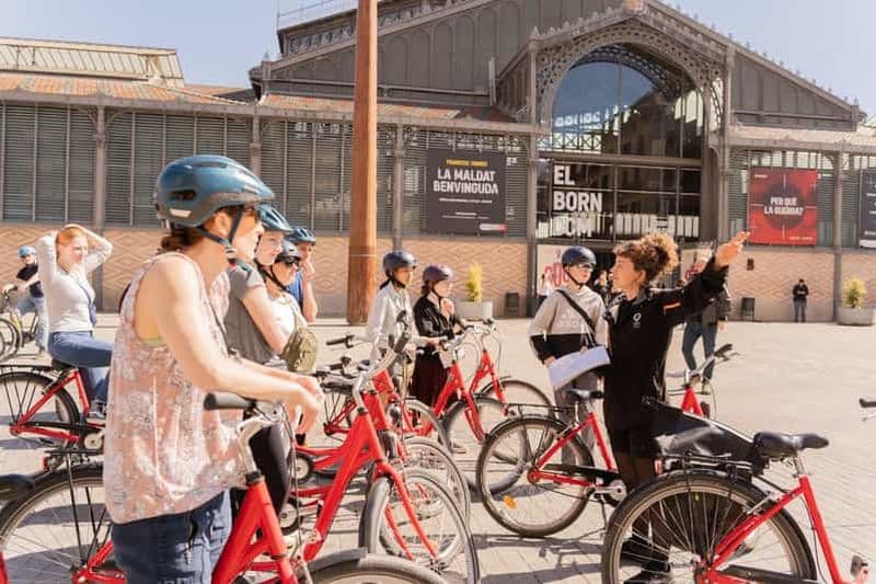 Billet Barcelone : Sagrada Familia ou visite de la ville à vélo ou à vélo électrique