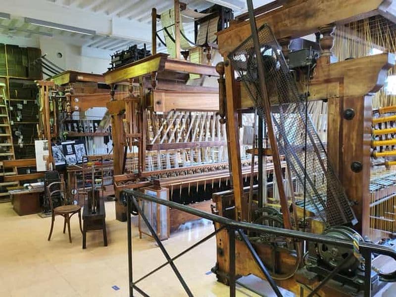 Lyon : Ateliers de passementerie et de tissage Expérience