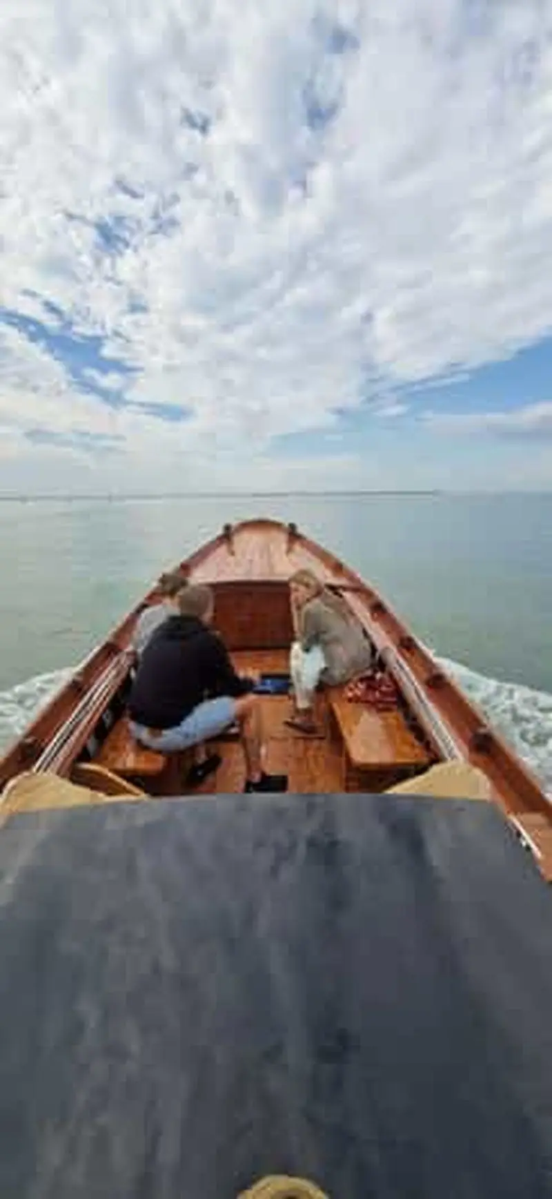 "La Venise de l'eau et du feu : un tour d'histoire, l'Arsenal et l'art du verre".