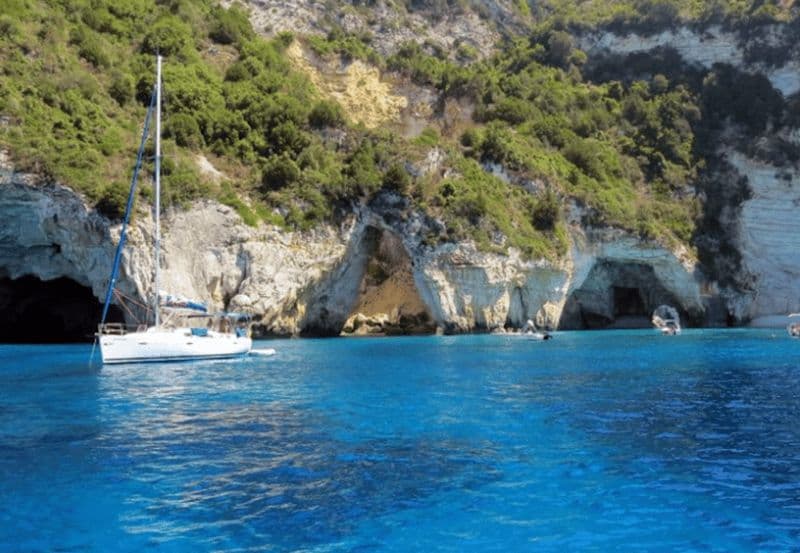 Nydri : Croisière d'une journée avec arrêts baignade et repas