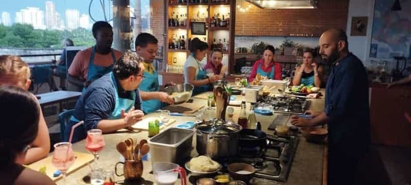 Cours de cuisine « Beignets de Carthagène » – par Lunático Experience