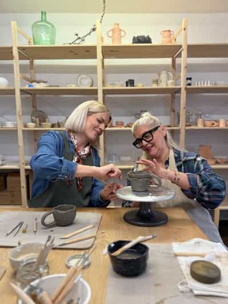 Billet Cours de poterie à Eastbourne avec vin