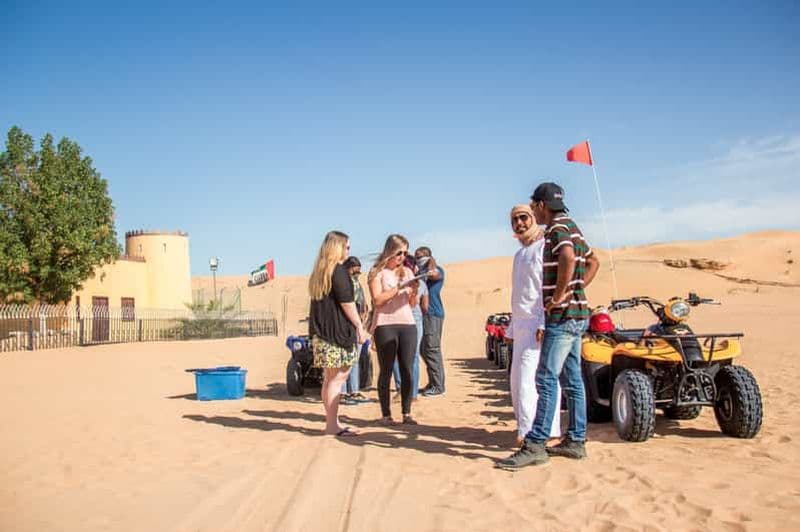 Dubaï : Safari en quad (ATV) avec dîner barbecue et spectacles vivants