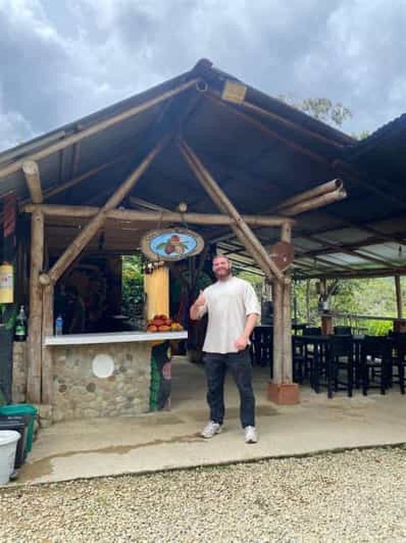 Medellín : visite d'une plantation de cacao avec exfoliation au cacao