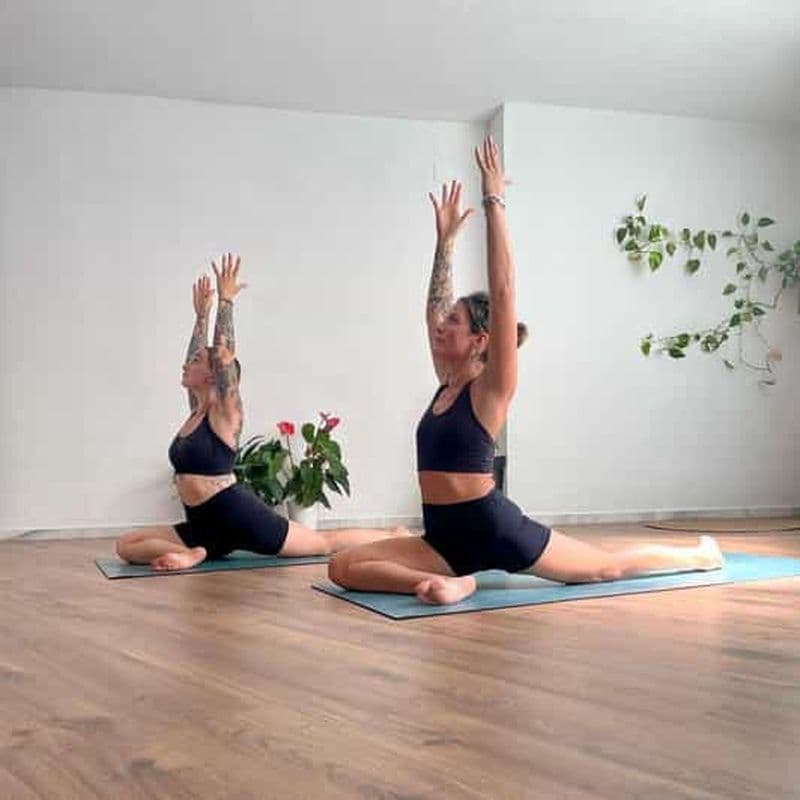 Estepona : cours de yoga et de fitness en studio