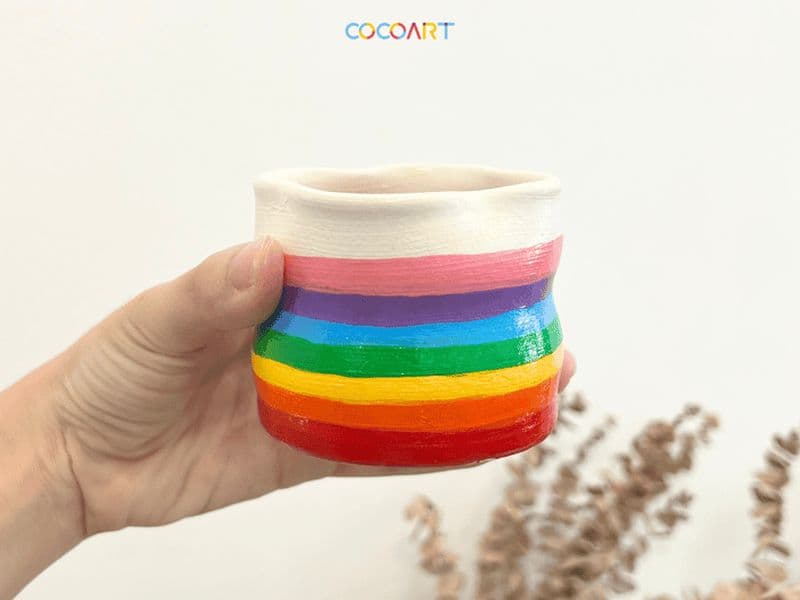 Atelier d'argile sèche à l'air comprimé dans une maison de style