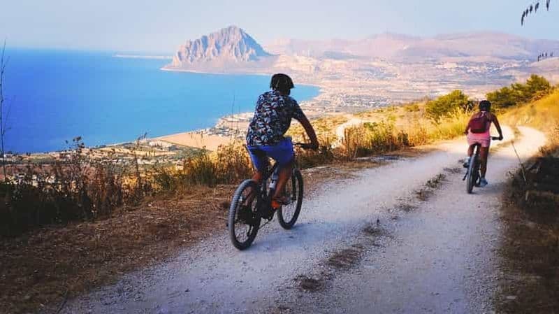 Au départ de Trapani : circuit en vélo électrique dans le village d'Erice