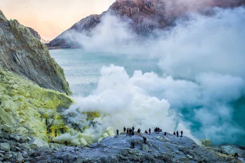 Au départ de Bali : 24 heures aux flammes bleues du Kawah Ijen, dîner et chambre