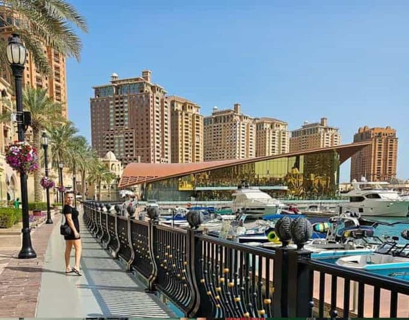 Visite guidée des îles Perle et Gewan de Doha, suivie d'un dîner local