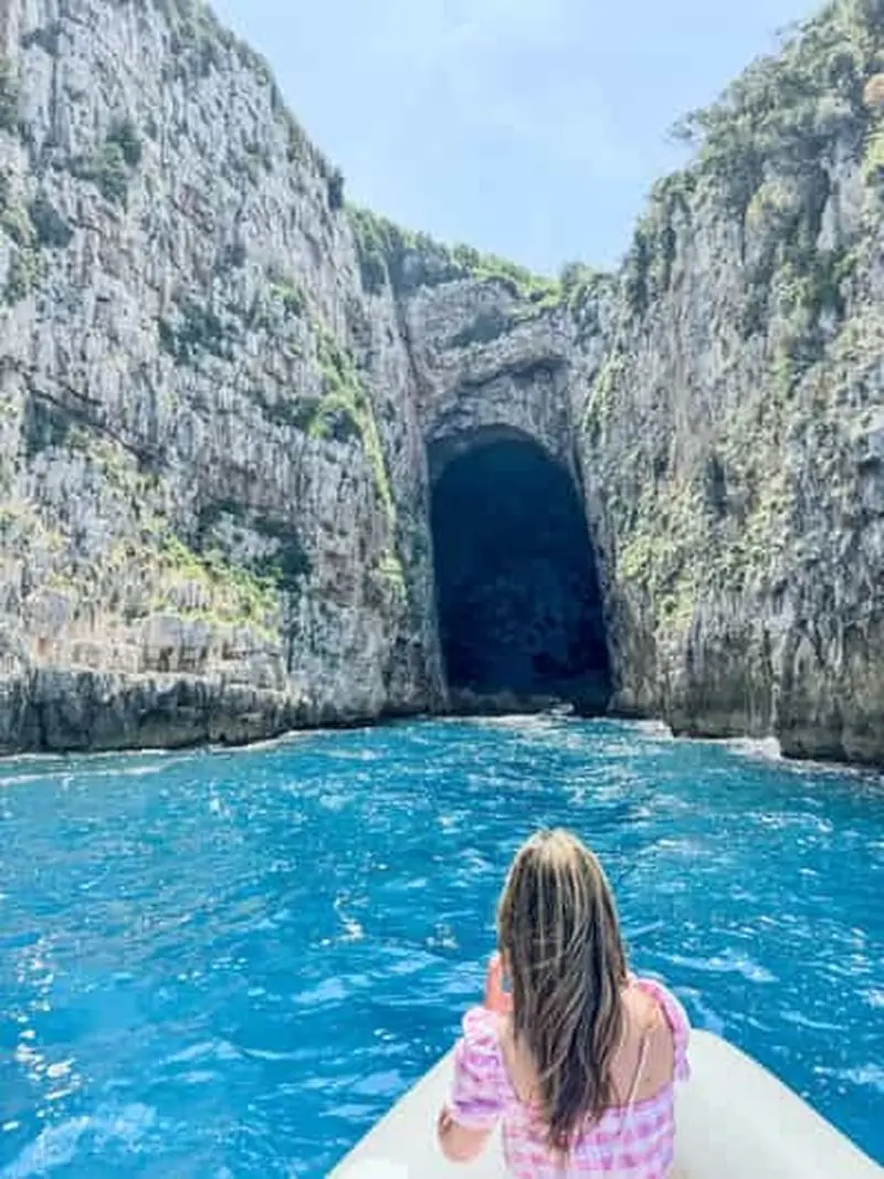Billet Vlora : Grotte de Haxhi Ali et péninsule de Karaburun en bateau à moteur