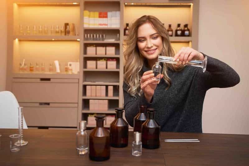 Paris : Atelier Création de Parfum de 2h