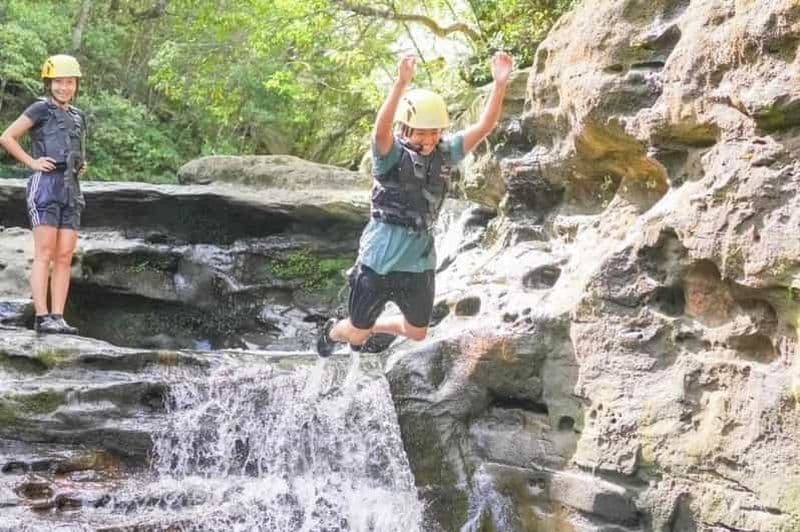 Île d'Iriomote : excursion SUP ou canoë et canyoning