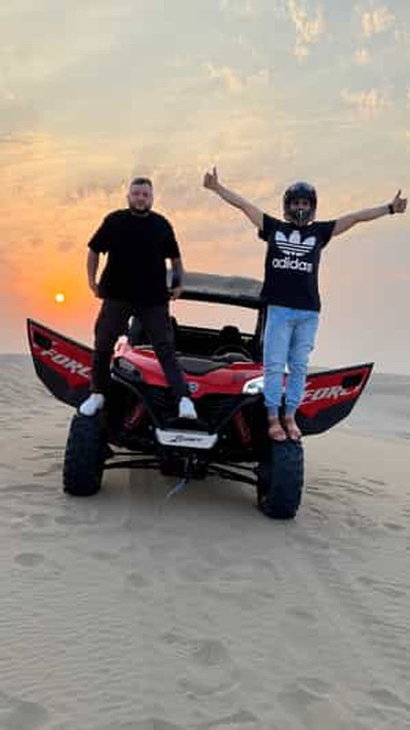 Doha : excursion dans la mer intérieure avec rallye dans les dunes et sandboarding