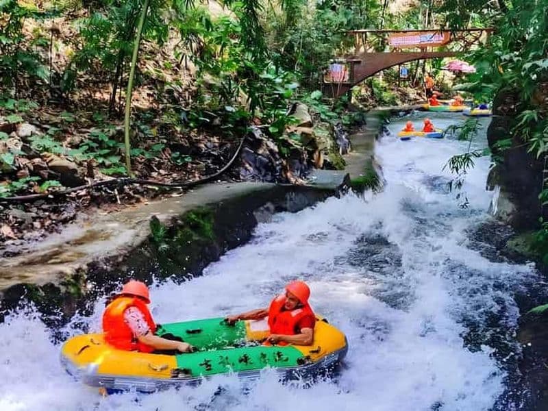 Guangzhou : rafting dans les gorges de Gulong, pont de verre et course automobile