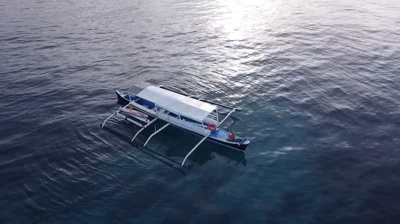 Île de Siargao : excursion privée de luxe en bateau et surf