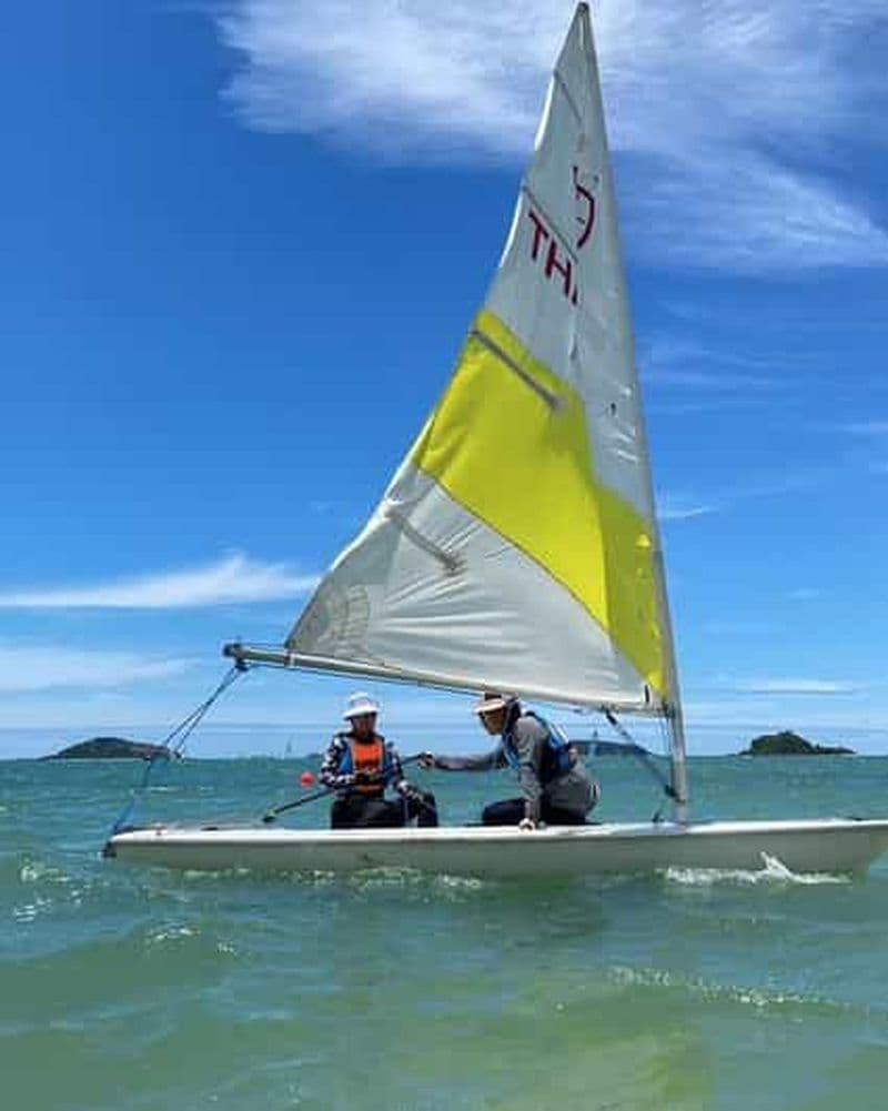 Au départ de Bangkok : Expérience d'une journée en classe de voile