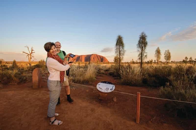 Billet Yulara : excursion en bus, lever de soleil sur Uluru et Kata Tjuta