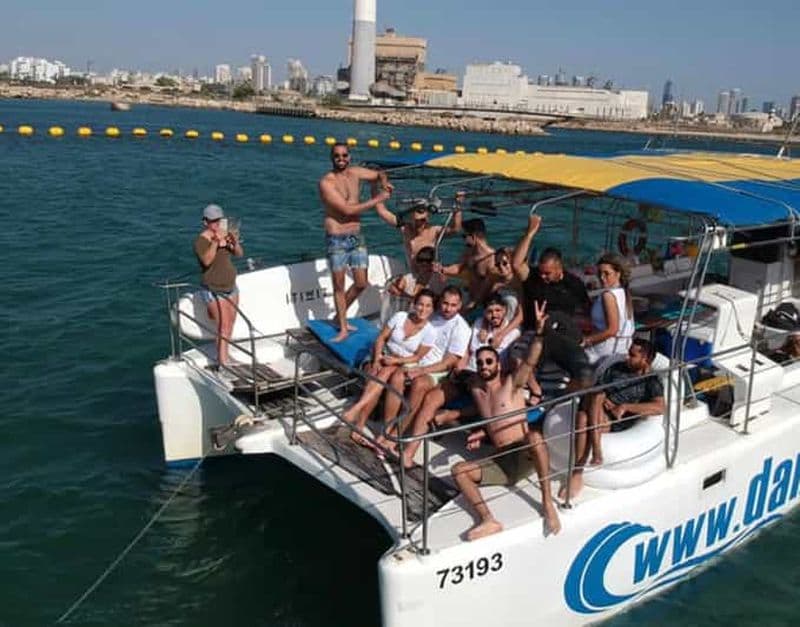 Tel Aviv : croisière en bateau avec arrêt pour des activités nautiques