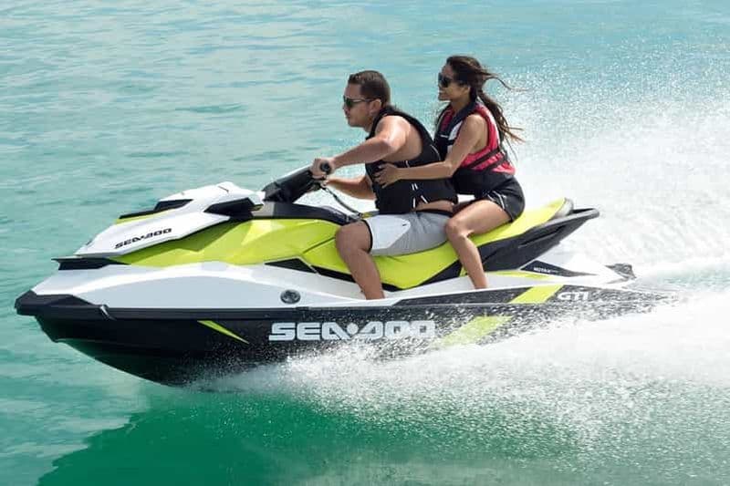 Découvrir le paradis secret en jet ski