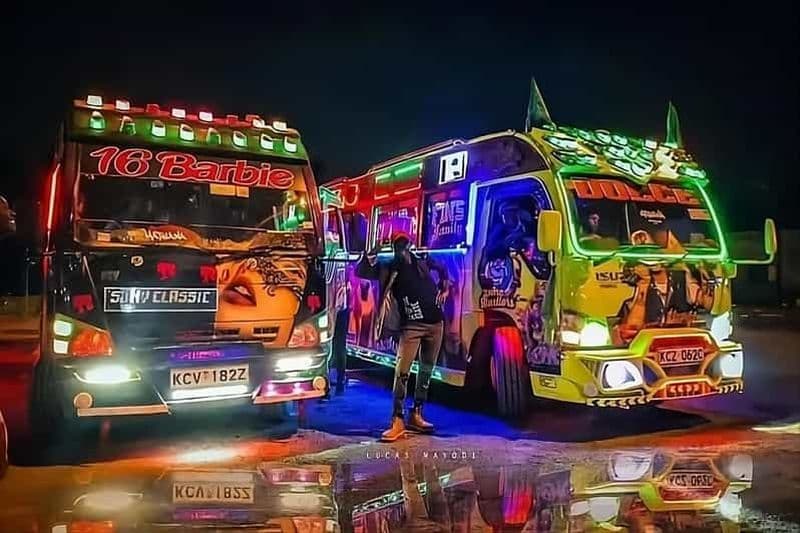 La tournée des bars de Nairobi et l'expérience du Matatu