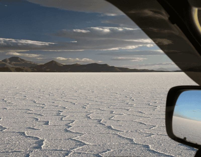 Depuis La Paz : Visite en bus de 2 jours des salines d'Uyuni avec billets d'autobus