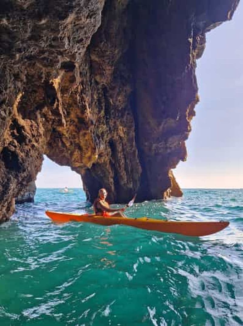 La Spezia : Excursion en kayak au coucher du soleil et dans les grottes avec baignade et apéritif