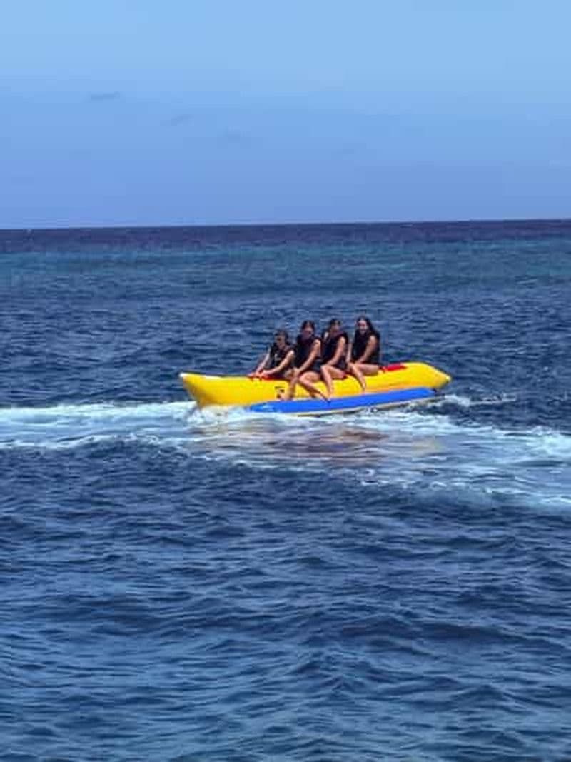 Curaçao : aventure en bateau banane, jet ski et bouée tractée