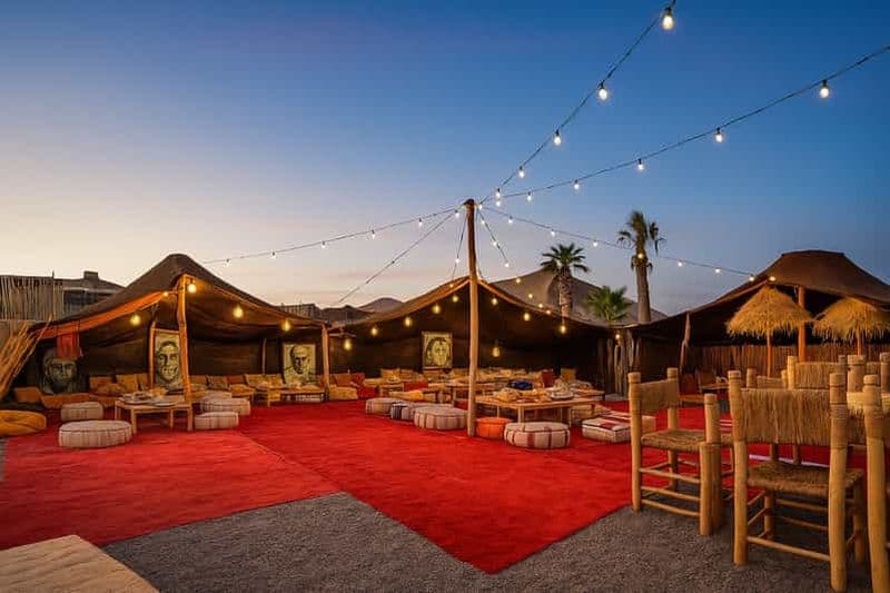 Marrakech : coucher de soleil dans le désert d'Agafay, balade à dos de chameau et dîner-spectacle