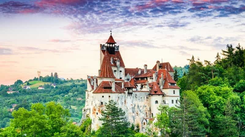 Bucarest : Château de Dracula, château de Peles et vieille ville de Brasov