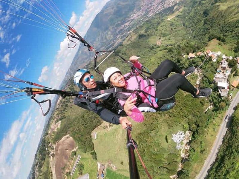 Billet Depuis Medellín : Tour en parapente avec photos et vidéos GoPro