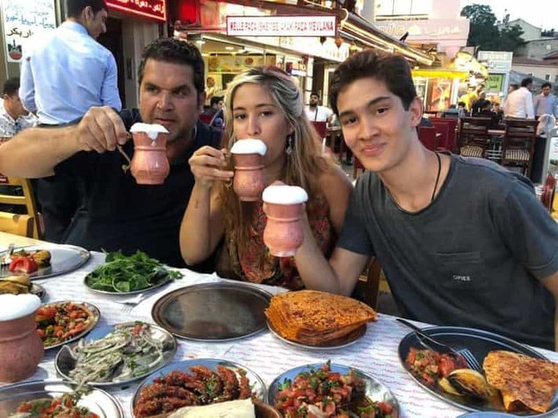 Istanbul : Nuit de la gastronomie turque et expérience sur les toits