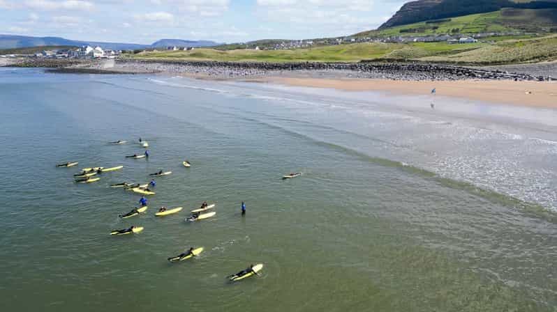 Cours de surf dans le comté de Sligo, sur la Wild Atlantic Way