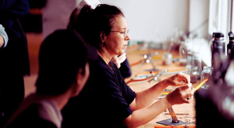 Kabelvåg : Atelier de bijoux en verre