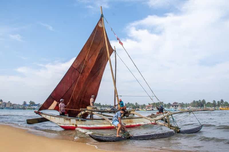 Negombo : Navigation en catamaran avec des pêcheurs traditionnels
