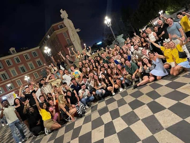 Nice : tournée des bars, jeux et entrée VIP en boîte de nuit