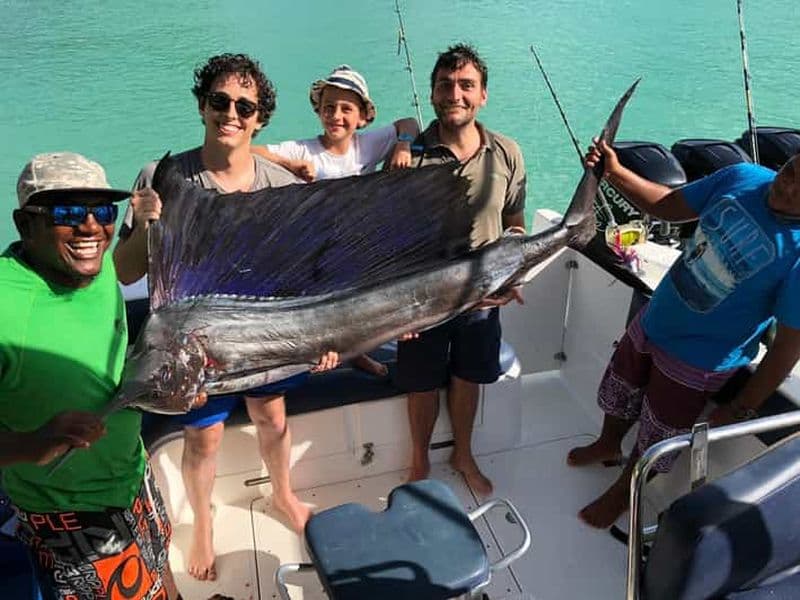 Demi-journée de pêche, Praslin, Seychelles.