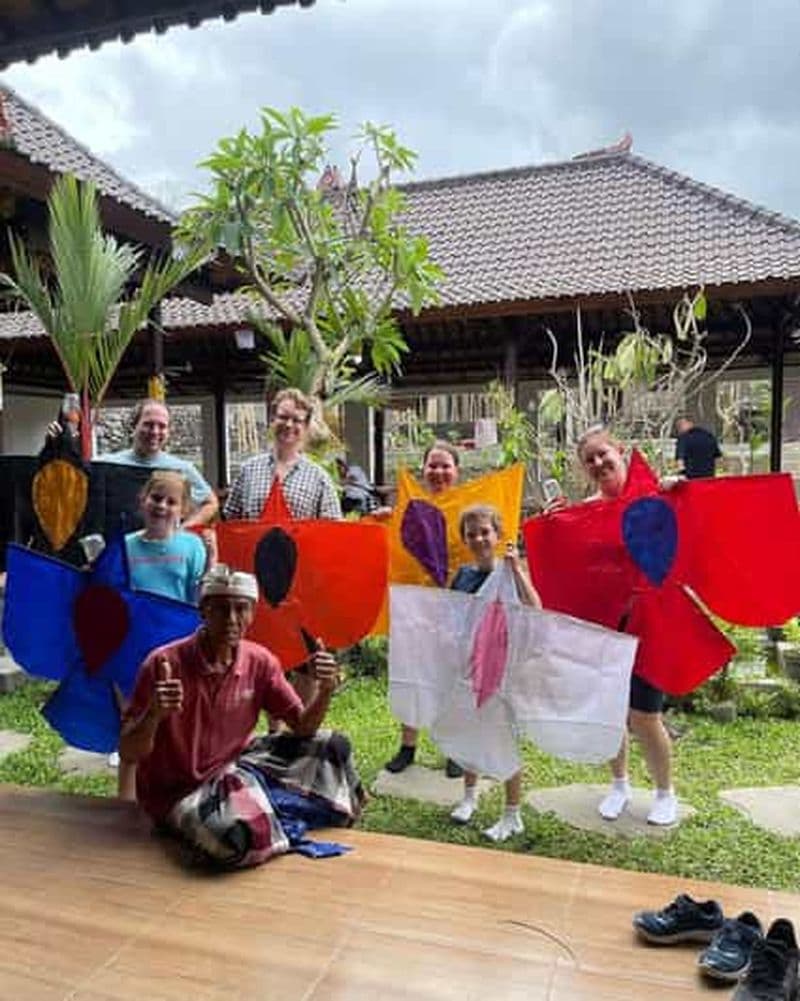 Bali : cours de fabrication de cerfs-volants traditionnels et apprentissage du pilotage à la manière balinaise