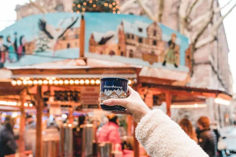 Billet Bucarest : visite à pied de la vieille ville et du marché de Noël