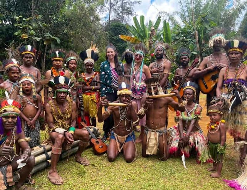 Goroka : visite du village de Kameufa et danse traditionnelle