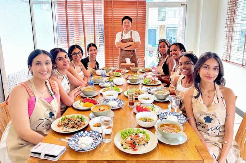 Billet Phuket : cours de cuisine thaïlandaise avec 4 plats et visite du marché