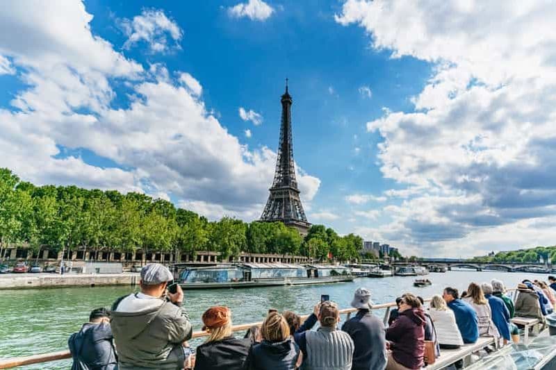 Billet Paris : croisière d'une heure sur la Seine au départ de la tour Eiffel