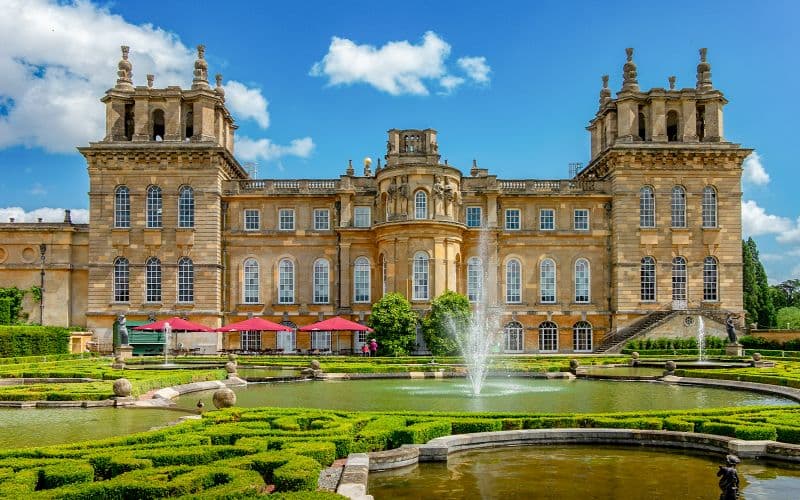 À partir de Londres : excursion d'une journée au palais de Blenheim, au village de Downton Abbey et dans les Cotswolds