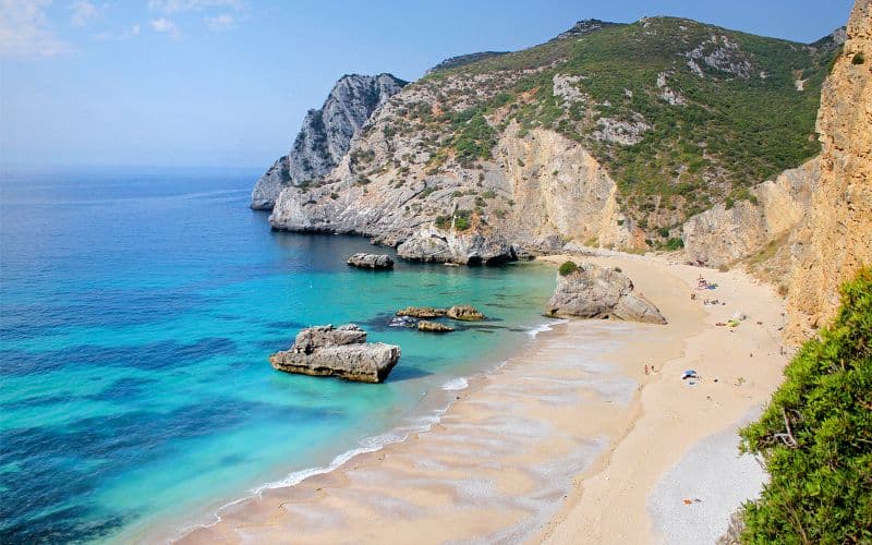 Visite guidée de Sesimbra depuis Lisbonne avec plongée en apnée à la plage de Ribeira do Cavalo