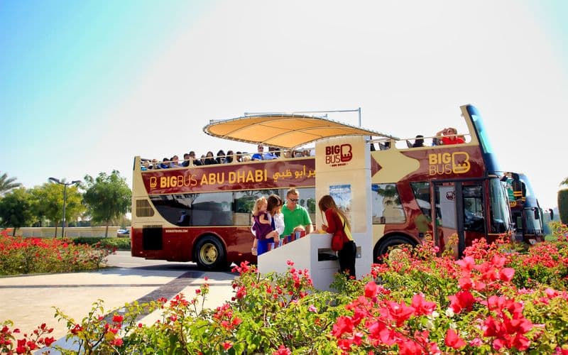 Big Bus : tour en bus Hop-On Hop-Off Abu Dhabi avec visite guidée de la grande mosquée Sheikh Zayed