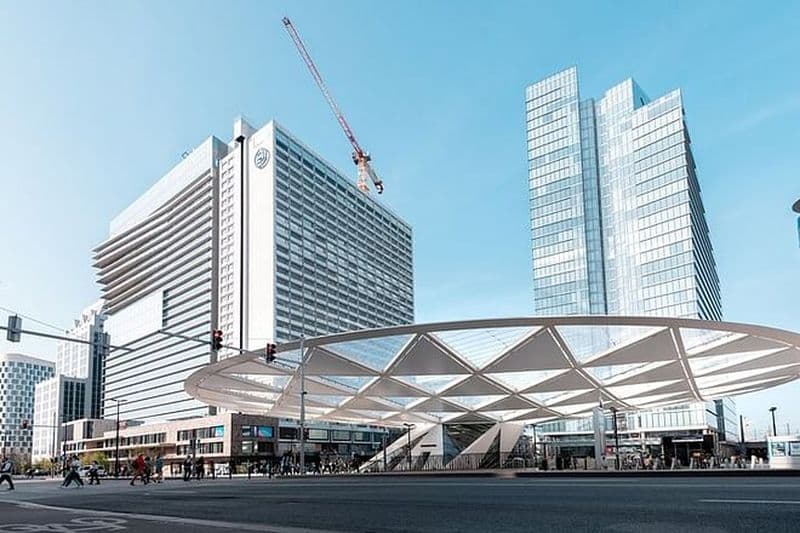 Visite guidée à pied et en bus à Bruxelles
