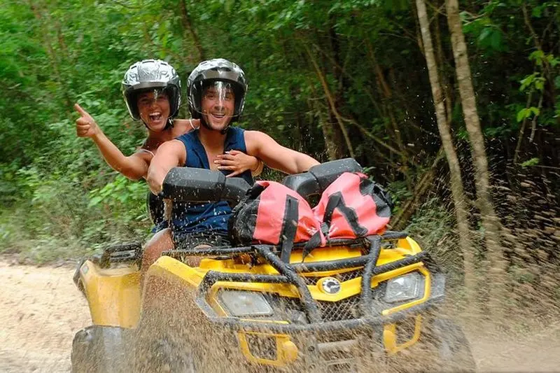 Excursion en quad et tyrolienne à Playa del Carmen