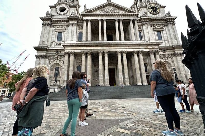 Visite privée de la cathédrale Saint-Paul de Londres et du Millennium Bridge