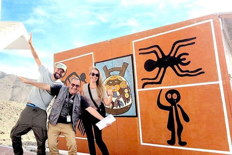 Vol au-dessus des lignes de Nazca et visite du cimetière de Chauchilla